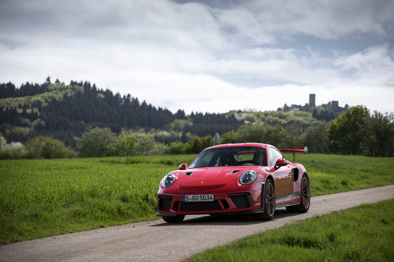 Illustration for article titled Put These Very Good 2019 Porsche 911 GT3 RS Photos In Your Life